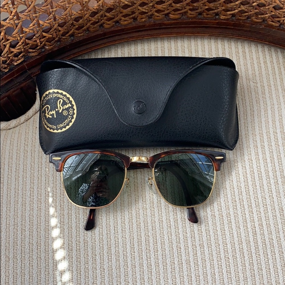 Ray-ban clubmaster!